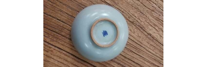 问鼎汝瓷早期鼎字款平口杯